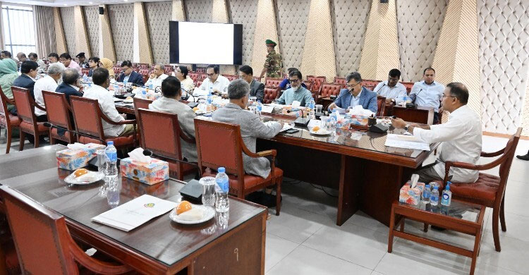 PM reviews progress of measures to ease Dhaka traffic congestion
